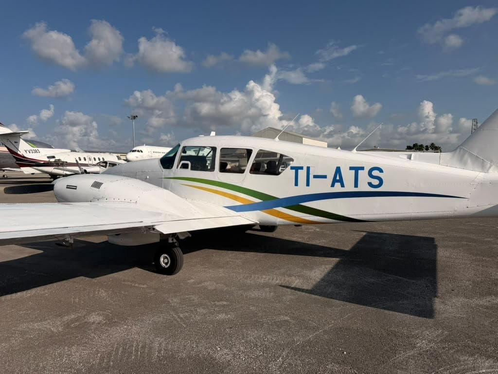 PIPER AZTEC-PA-23-250F (1979) · Foto 3