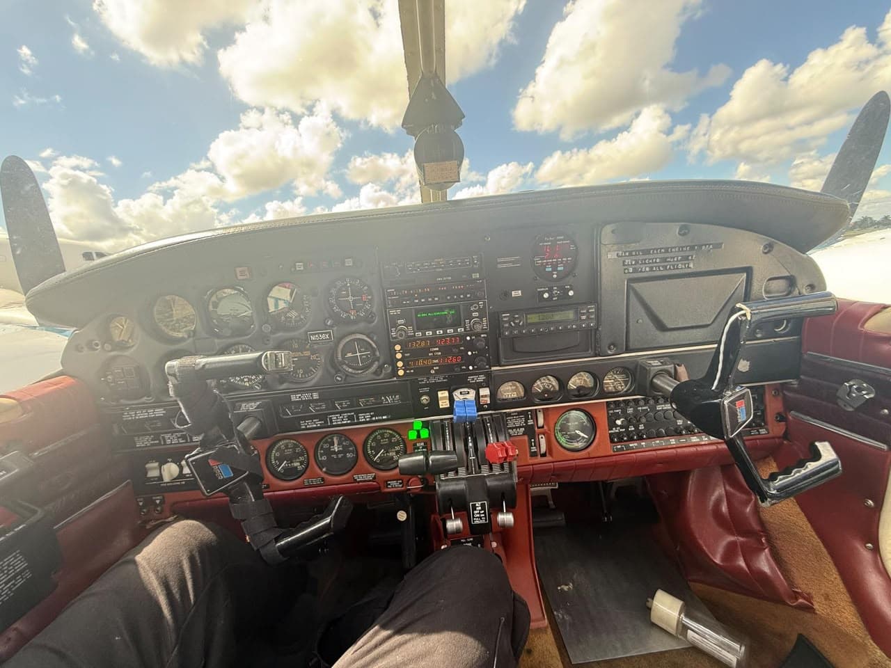 Seneca II-PA-34-200T (1975) · Foto 9